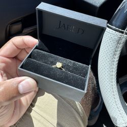 18k Gold Opal Ring