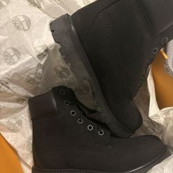 TIMBERLAND BOOTS FS 6.5 IN WOMANS NVR WORN TAKE TODAY !