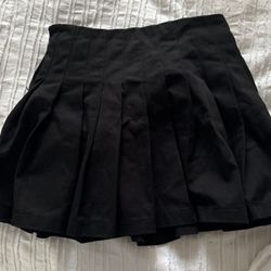 Pacsun black pleated skirt 