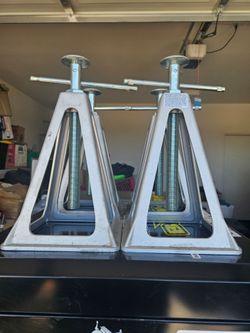 Trailer Stablelizer Jacks