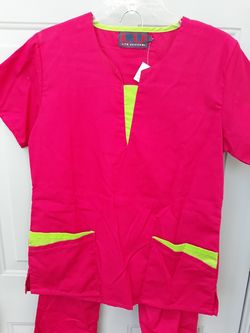 (Brand New) Fucia LU Xs Ladies Scrub Set