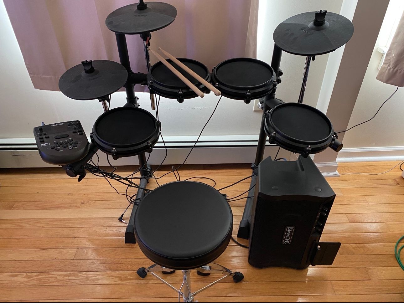 Alesis Express Mesh Drum Kit + Simmons DA2108 Drum Amp