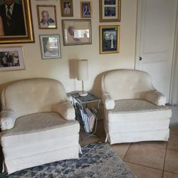2 Swivel Chairs