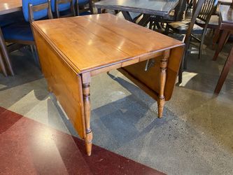 Colonial Style Butterfly Dining Table