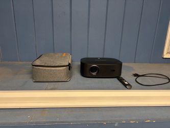 Projector and projector screen