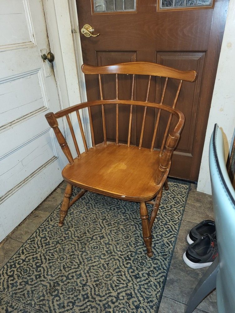 Very Wide And Low Antique  Windsor Chair 
