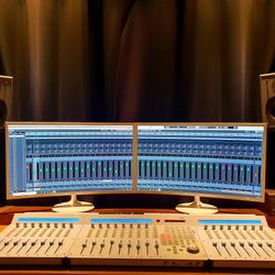 QCon Pro USB MIDI/Audio 8-Fader Daw Controller + 2 (8-Fader Expander)
