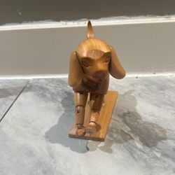 Wood Dog Figuring 