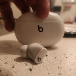 Beats Studio Buds