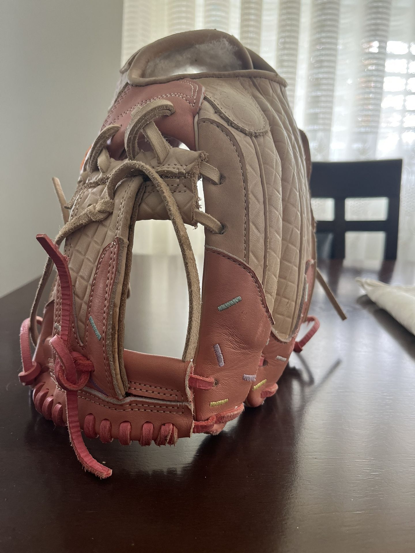 Aria Baseball Ice Cream Glove