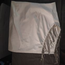 White leather skirt with tassels