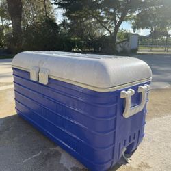 Thermos (Model 7120) 120 Quart Cooler