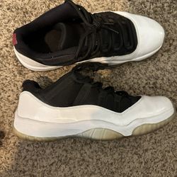 Used Jordan Tuxedo 11s