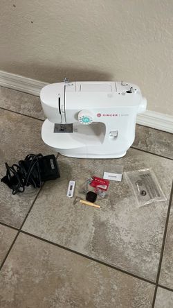 Sewing machine (SINGER M1500)