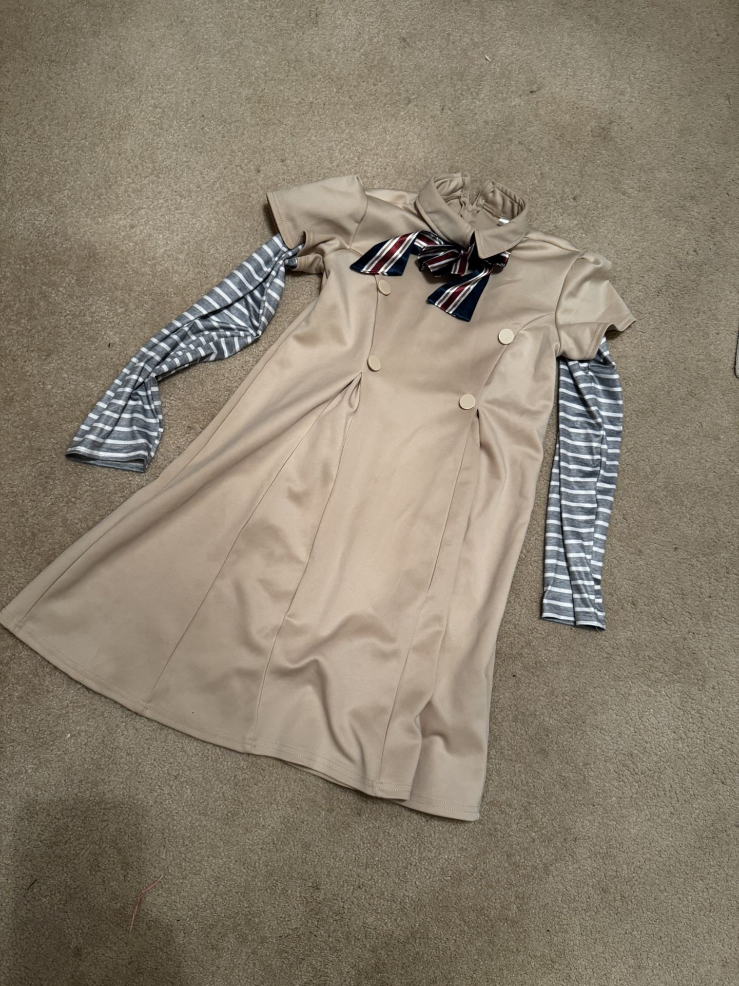 Universal Studios MEGAN Costume Kids. XL