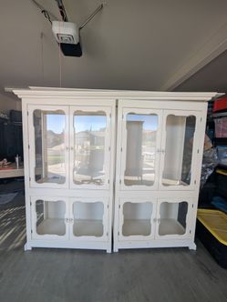 White China Cabinet Display Hutch