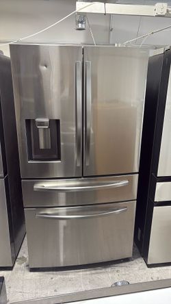 Samsung 28-cu ft 4-Door Smart French Door Refrigerator with Ice Maker (Fingerprint Resistant Stainless Steel) ENERGY STAR