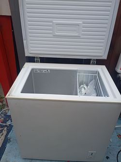 Amana Chest Freezer