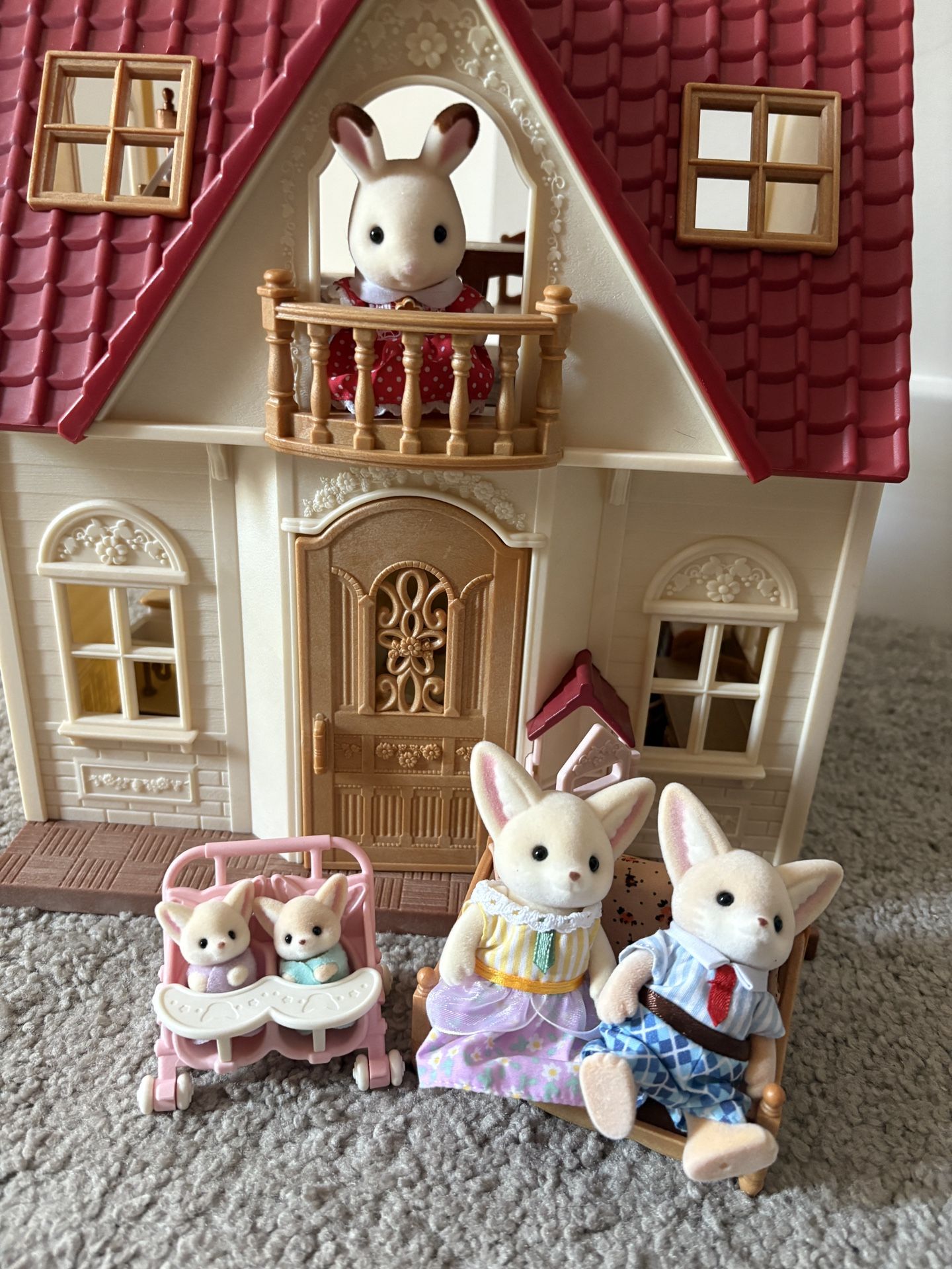 Calico critters Dollhouse FREE