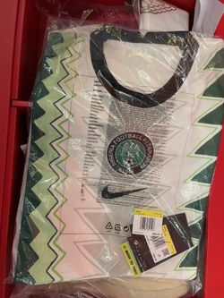 Brand New Mens Nike Nigerian Jersey - Size Large