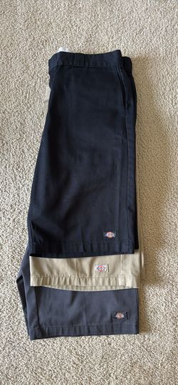 3 pairs of Dickies 13” relaxed fit shorts ( size 38 )