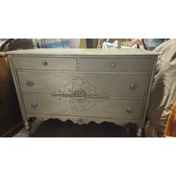 ANTIQUE DRESSER/MIRROR 