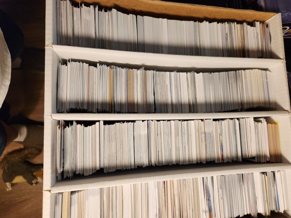 5000 CT. Mixed  Sports Cards