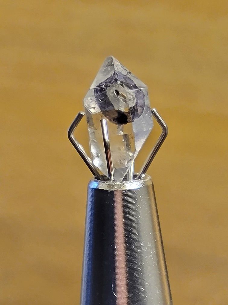 Tiny HERKIMER DIAMOND W/ MOVING Carbon Inclusion 2.90ct