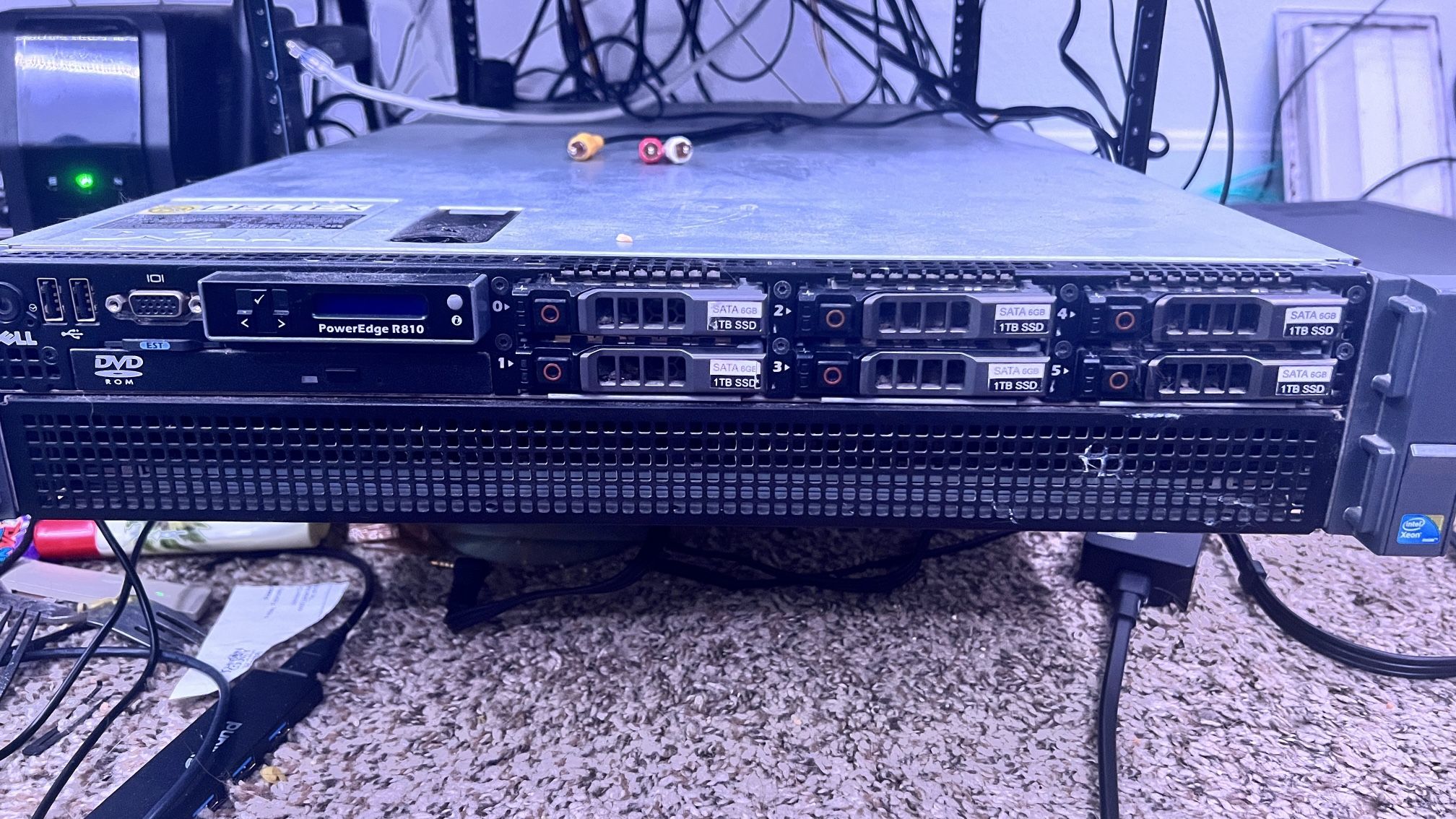 Dell PowerEdge R810