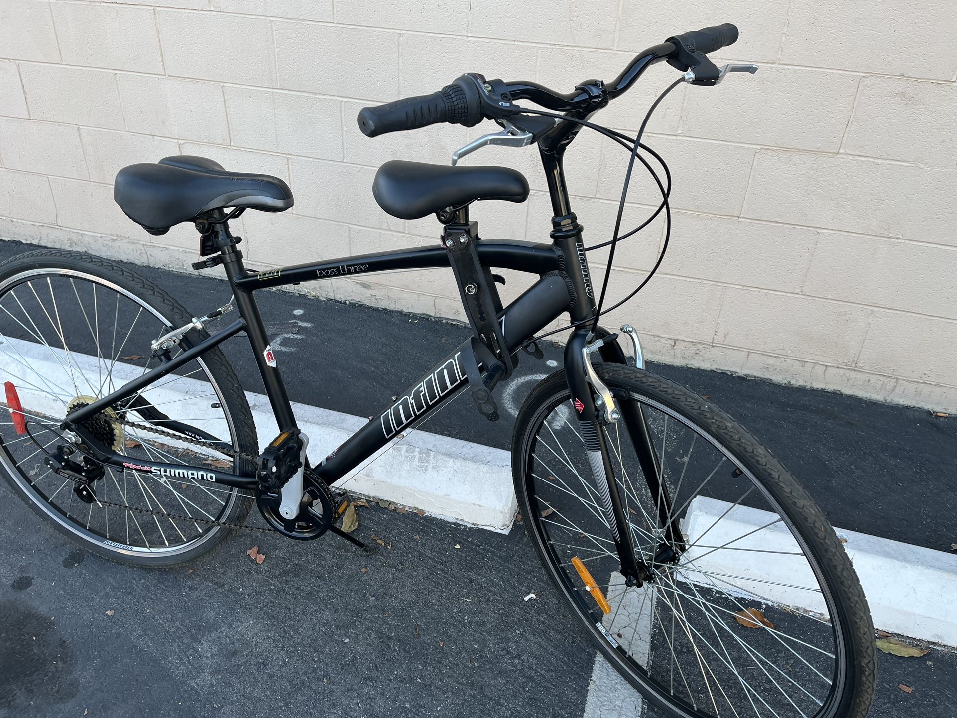 aluminium bike evryting work good tires size 26 fast bike