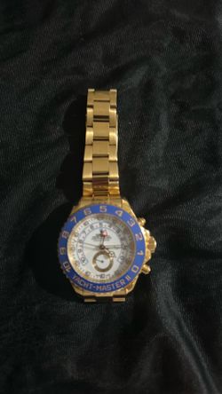 Men’s dress watch