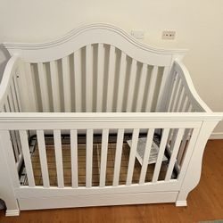 Million Dollar Baby Classic Ashbury Crib in White