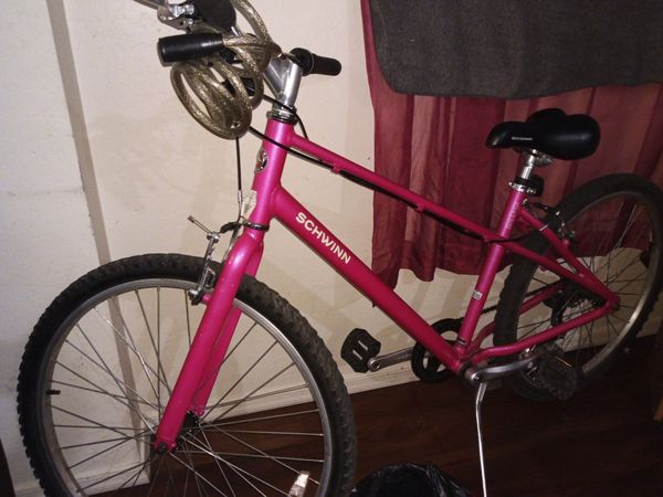 pink schwinn mountain bike