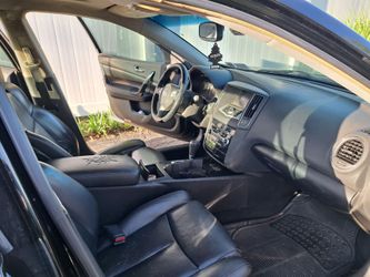 Nissan Maxima