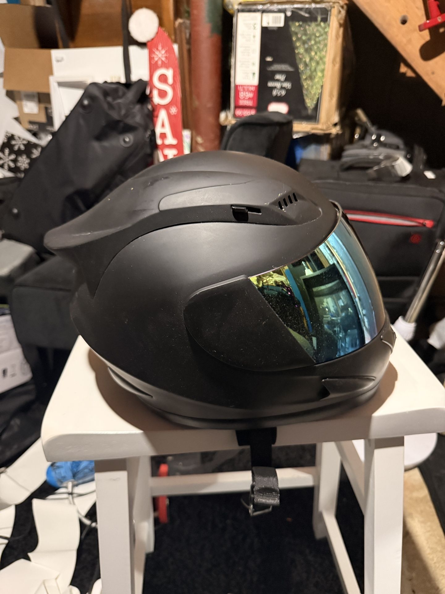 Motorcycle helmet