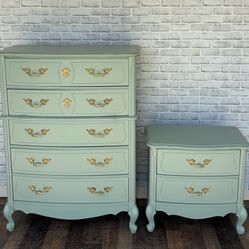 Vintage Bassett French Provincial Dresser Set