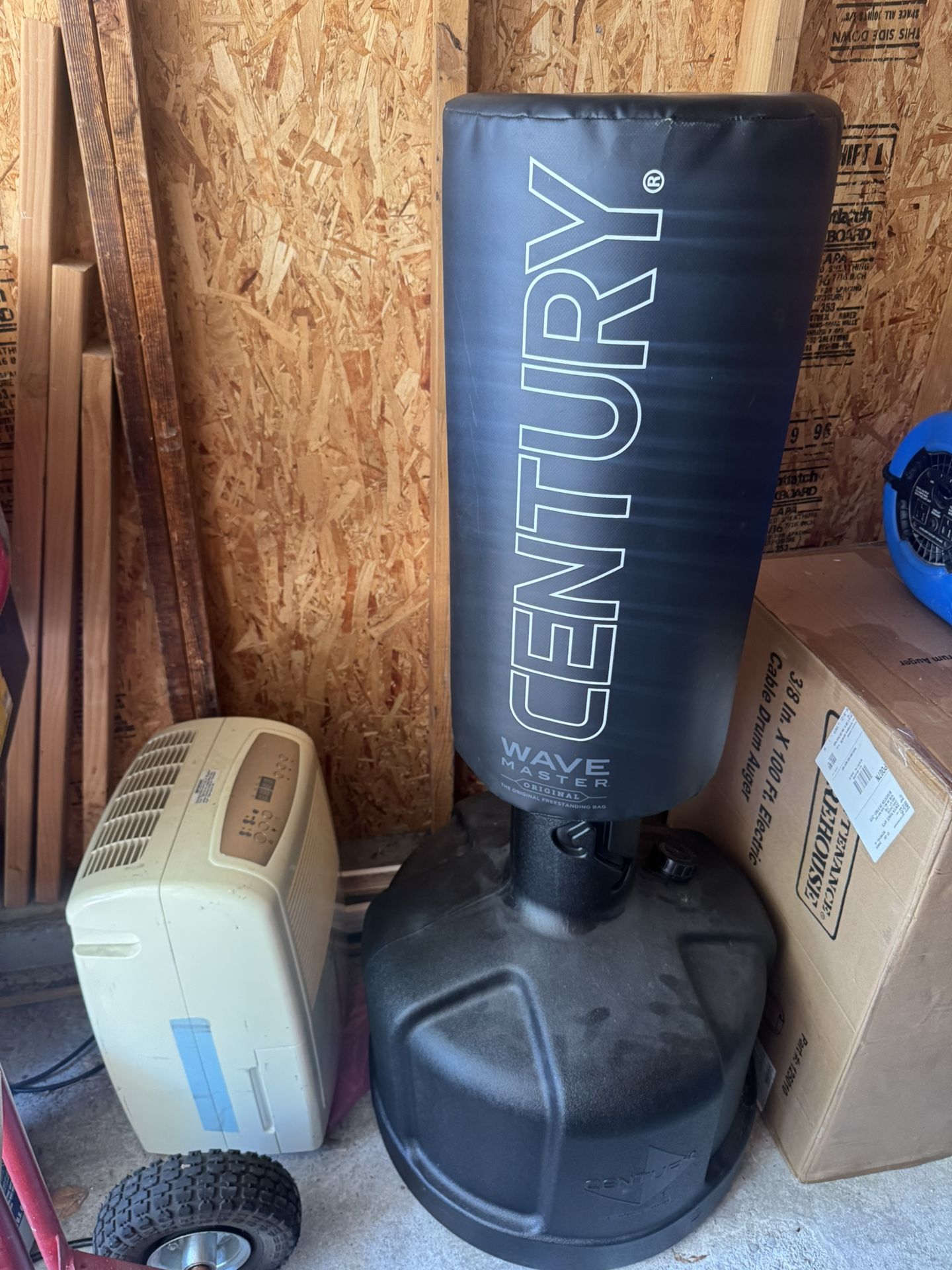 Century Wavemaster Punching Bag 