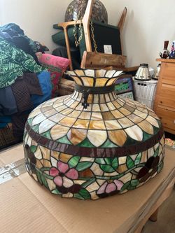 Stained glass hanging lamp