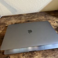 fast powerful 2019 15inch core i9 16gb 512gb ssd macbook pro 