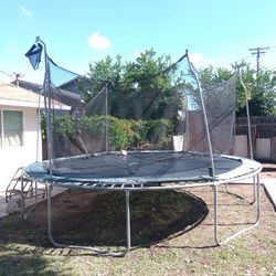 Trampoline 