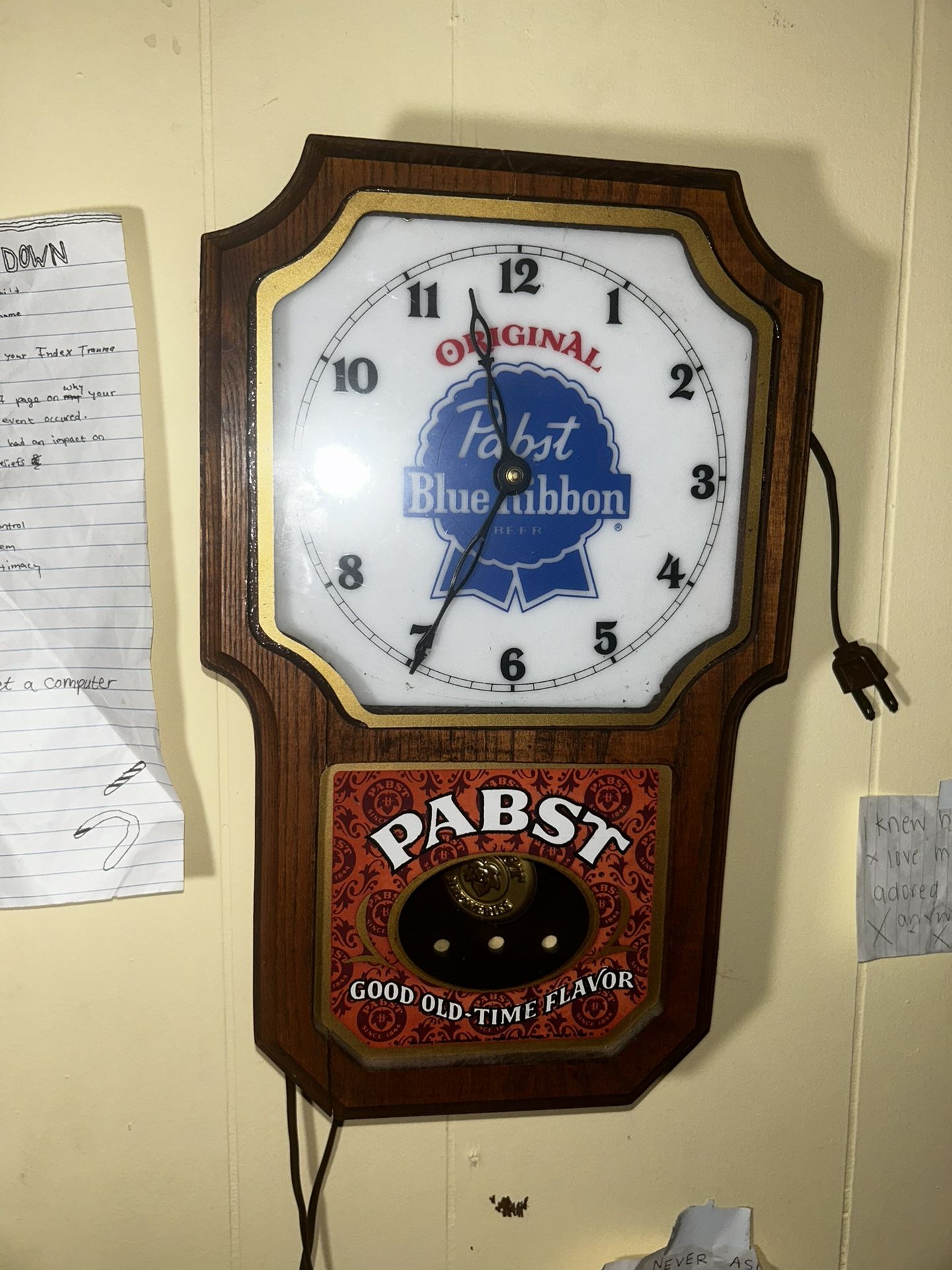 Vintage Pabst Blue Ribbon Beer Clock.