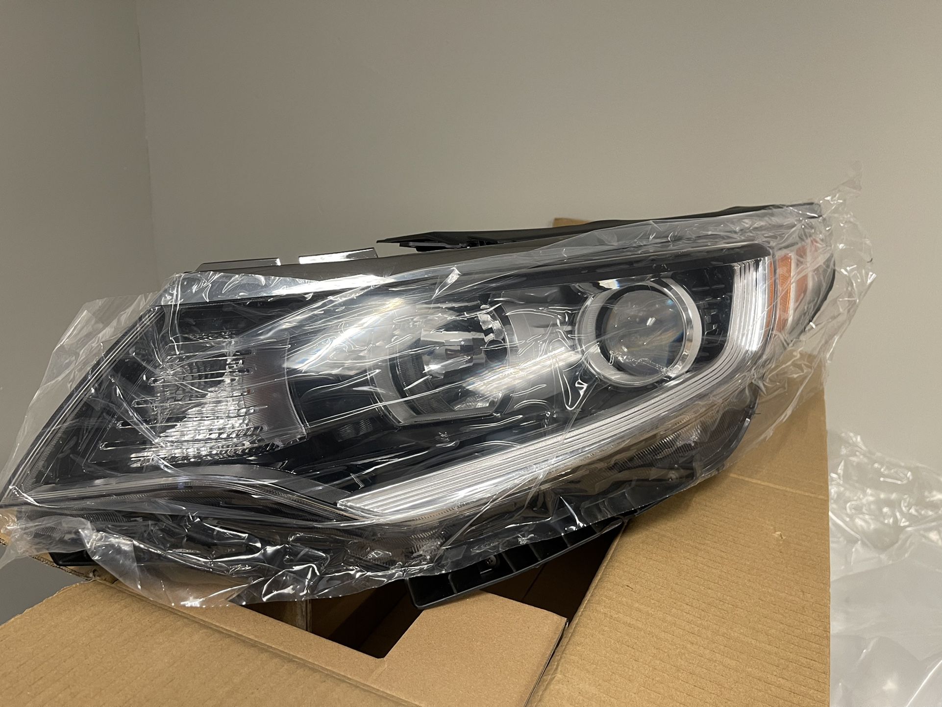 Kia optima Headlight