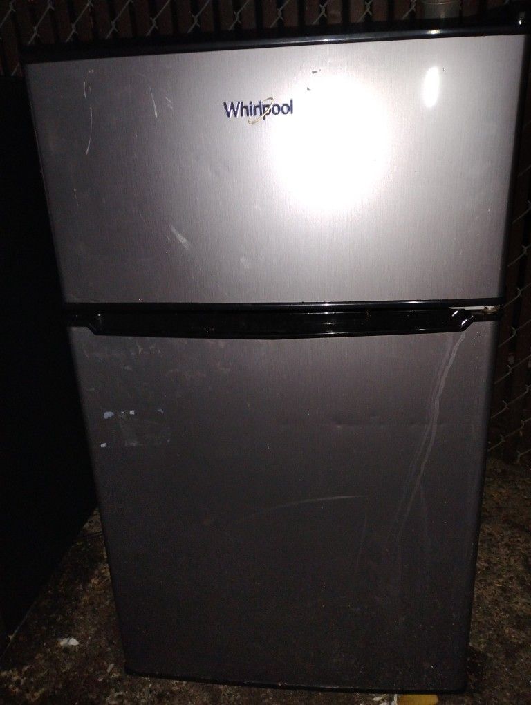 Whirlpool Mini Fridge