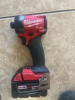 Milwaukee fuel impact driver with 5.0