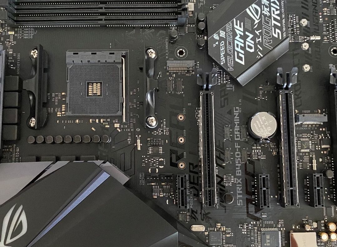 Asus Rog strix B450-F motherboard