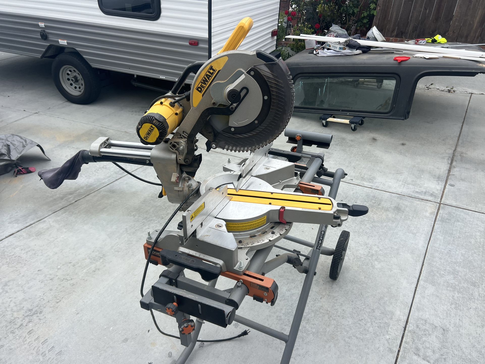 DeWalt DWS779 12” Miter Saw
