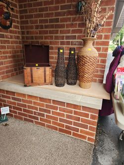 HUGE MULTI FAMILY GARAGE SALE  SAT & SUN 9 - 5  27 COUR LASALLE PALOS HILLS IL 60465