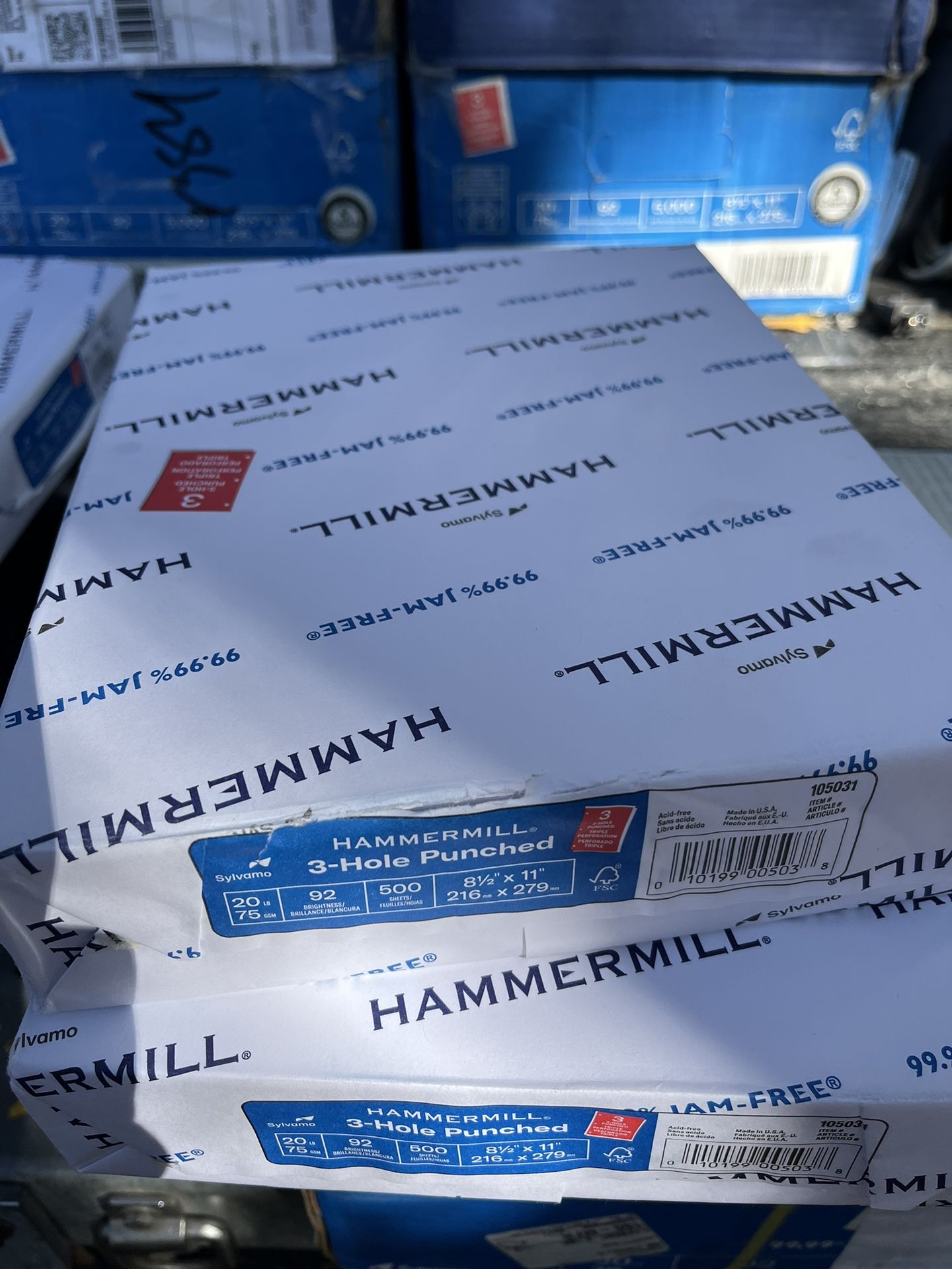 Hammermill Pre 3 Hole Punched Copy Paper - Slight Damage to Packaging