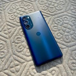📱 Flagship Feel, Killer Deal – Motorola Edge+ 2022 💸