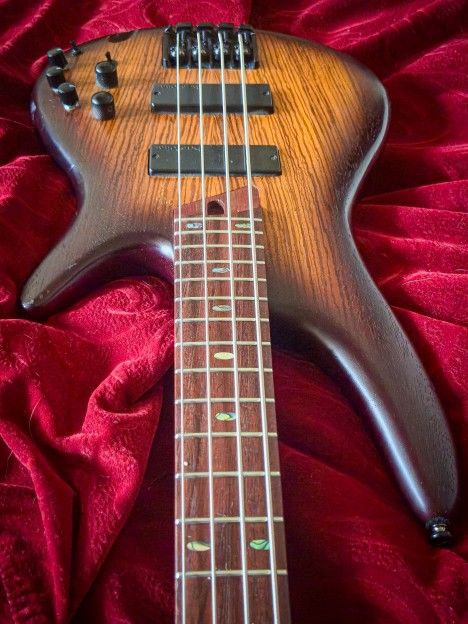 Ibanez SR500EZW Bass Active EQ 4 String Guitar
